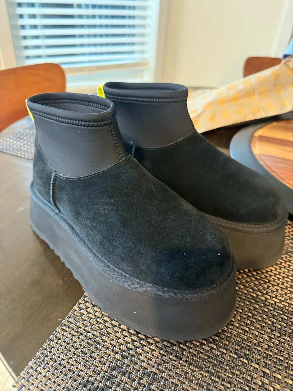 UGG stylish black